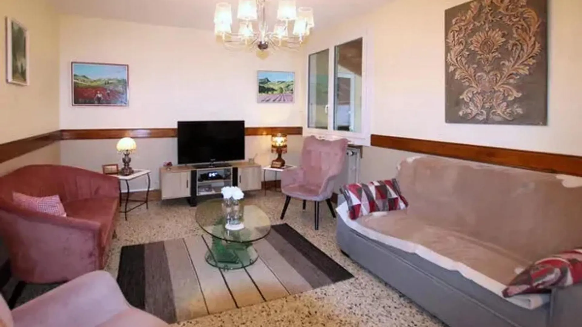 Maison Paisible A Veyras Avec Piscine Privee Et Vue Montagne 0*,  France